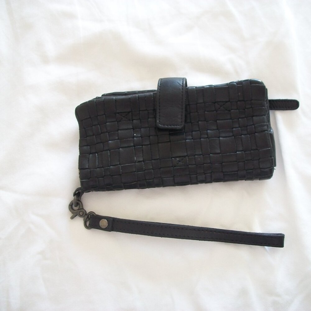 EUC Villenca Holland Woven Leather Wristlet Wallet